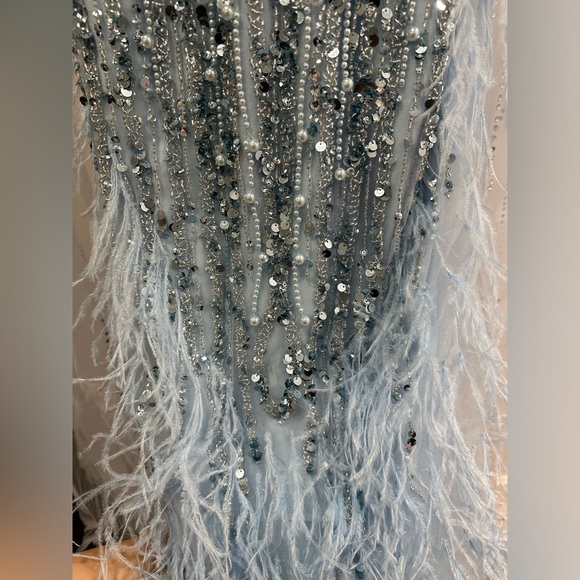 ENGAGEMENT/PARTY/PROM GUEST DRESS - Picture 6 of 8